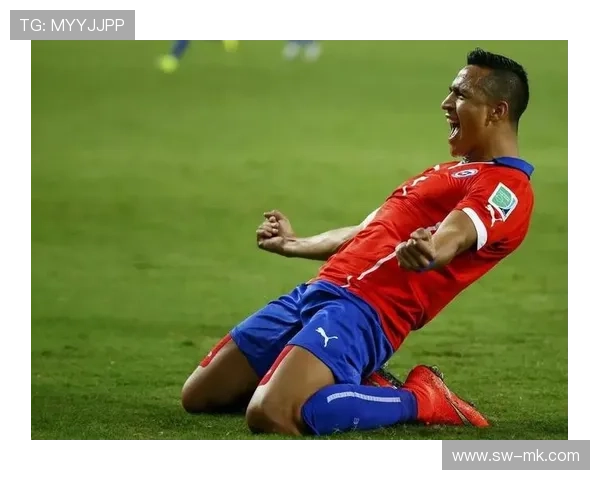 足球球星弹钢琴挑战技巧展示 展现不为人知的艺术才华